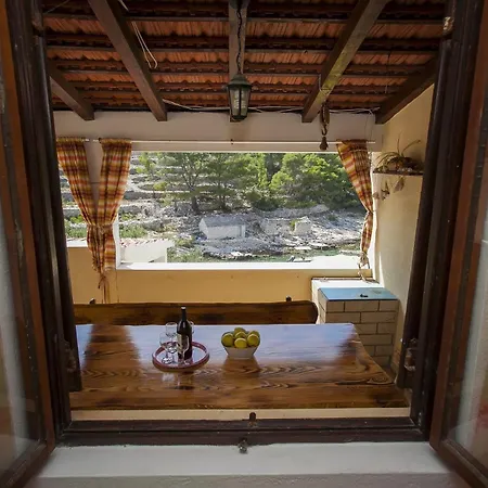 House Bistrana Vela Luka